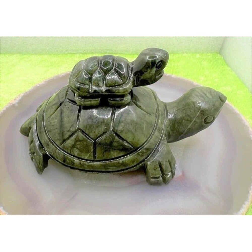 Green Jade Mother and Baby Turtle Carving